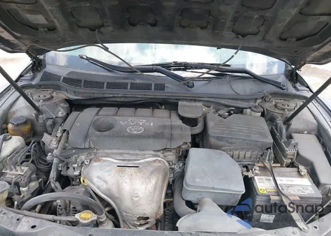 2010 Toyota Camry Le z USA, uszkodzony, nr VIN 4T1BF3EK5AU033049